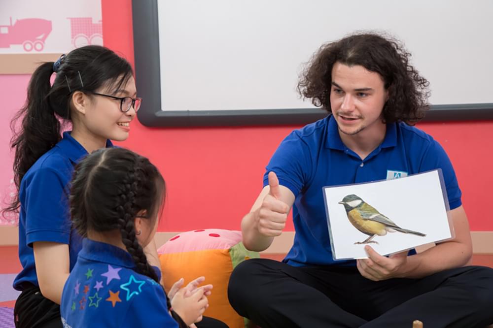 Vì sao bé cần học tiếng Anh trẻ em 100% giáo viên nước ngoài tại Apollo English?