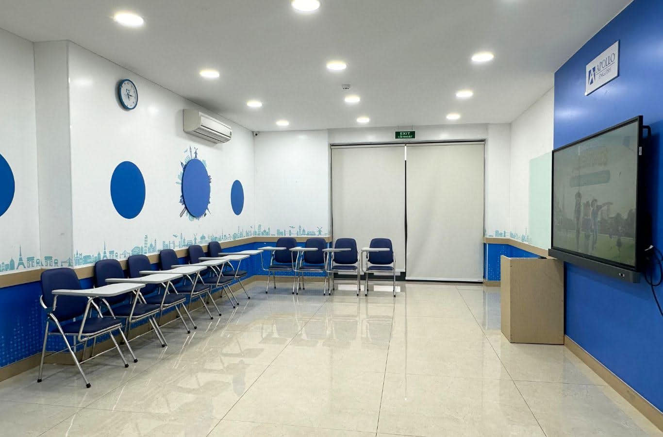 Phòng học tại Apollo English Tô Hiến Thành