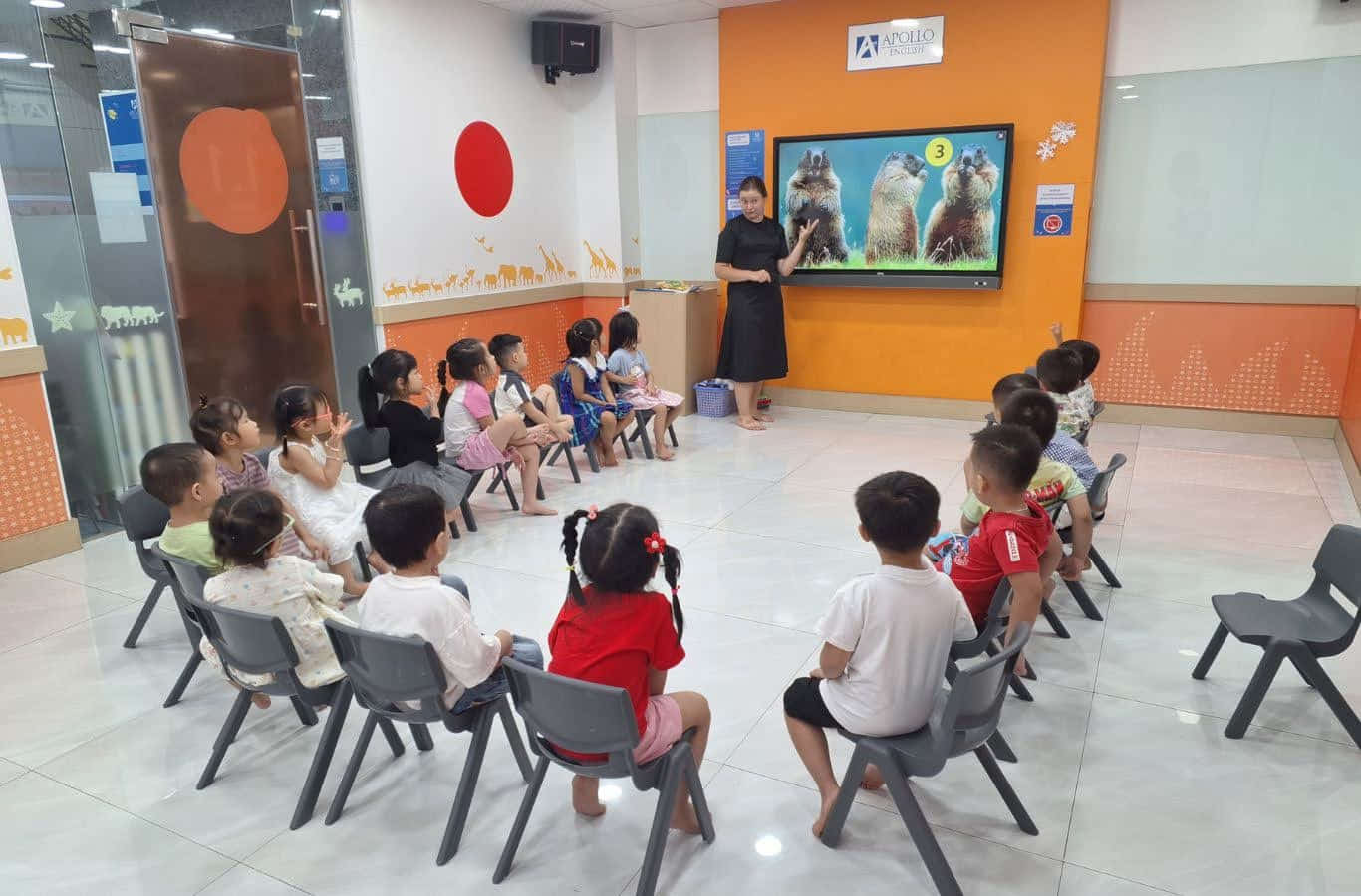 Các bé sẽ được tham gia những tiết học vui nhộn, thực tế