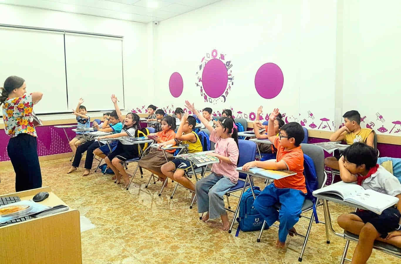 Lớp học tại trung tâm tiếng Anh Apollo English Nguyễn Hữu Thọ