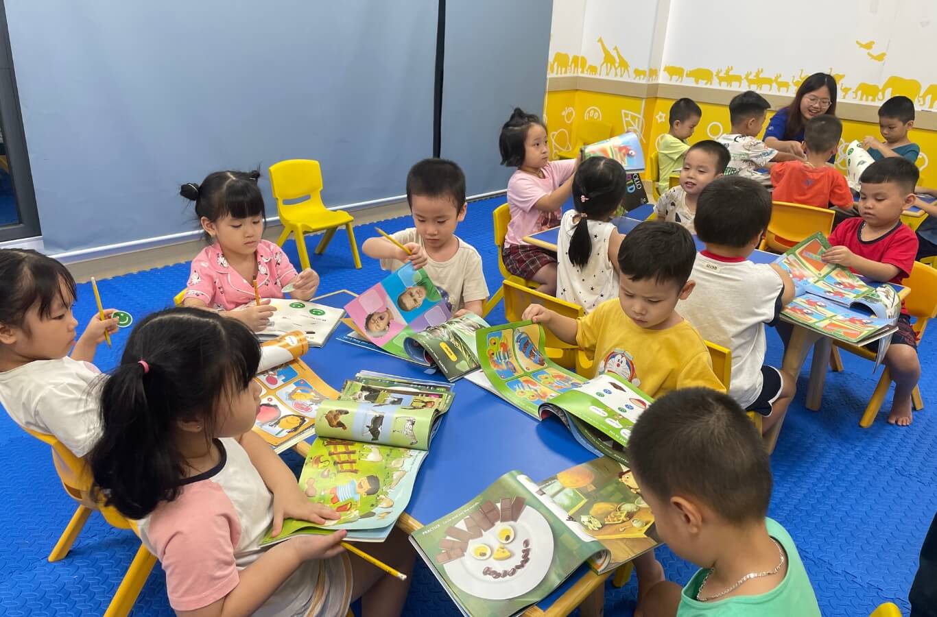 Bé có không gian riêng để thỏa sức sáng tạo